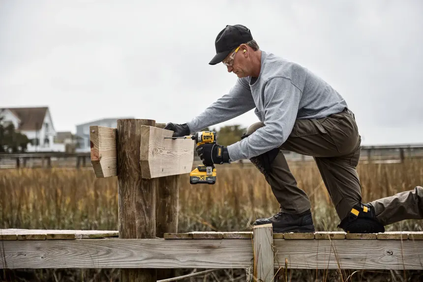 DeWalt DCF860 review – impact driver in use on a jobsite