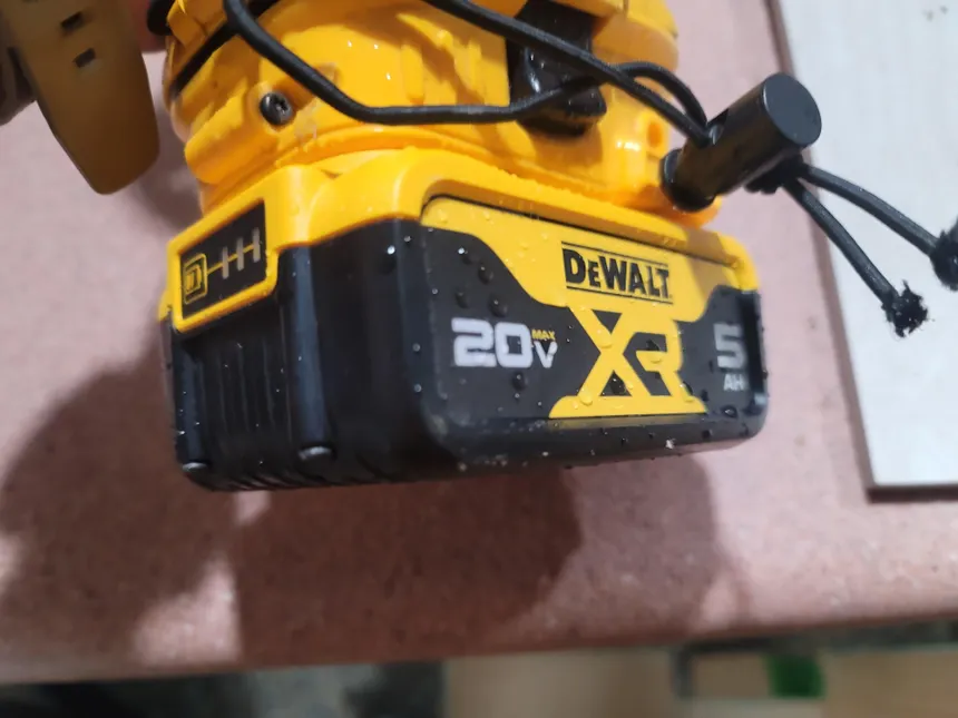 DeWalt 20V MAX 5Ah lithium-ion battery